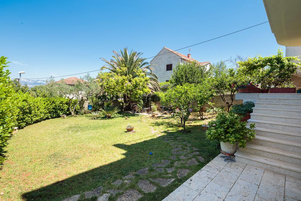 Apartments Judita Супетар Экстерьер фото