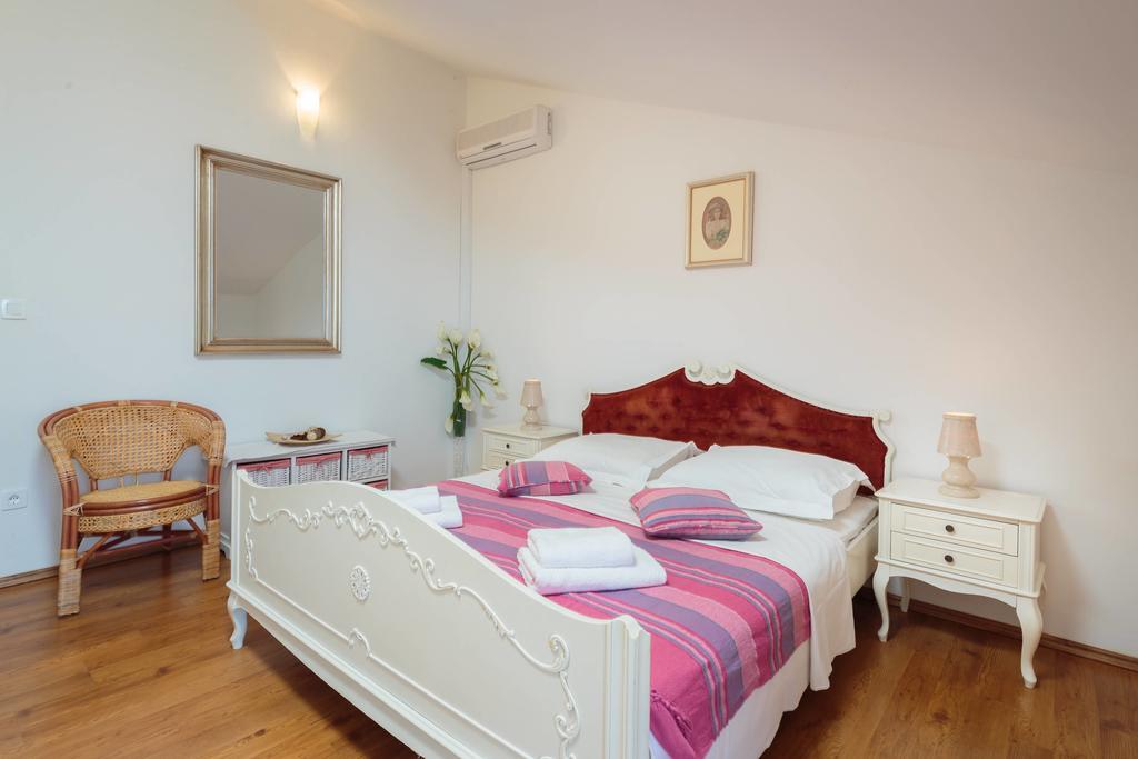 Apartments Judita Супетар Экстерьер фото
