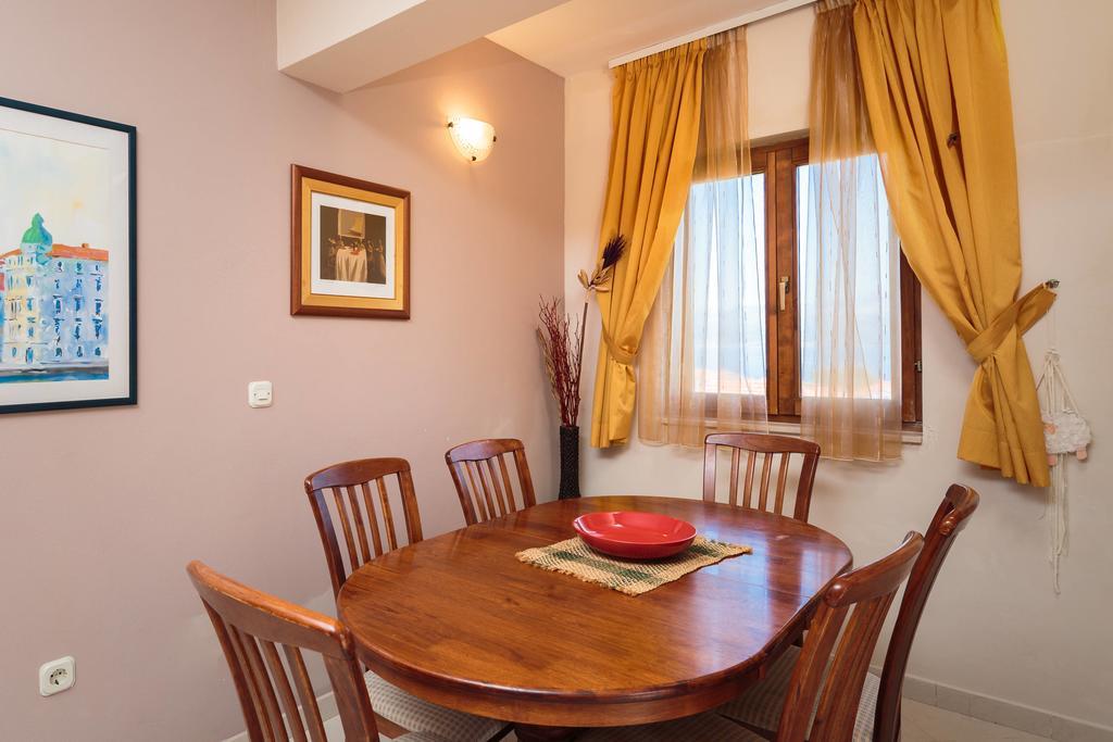 Apartments Judita Супетар Экстерьер фото